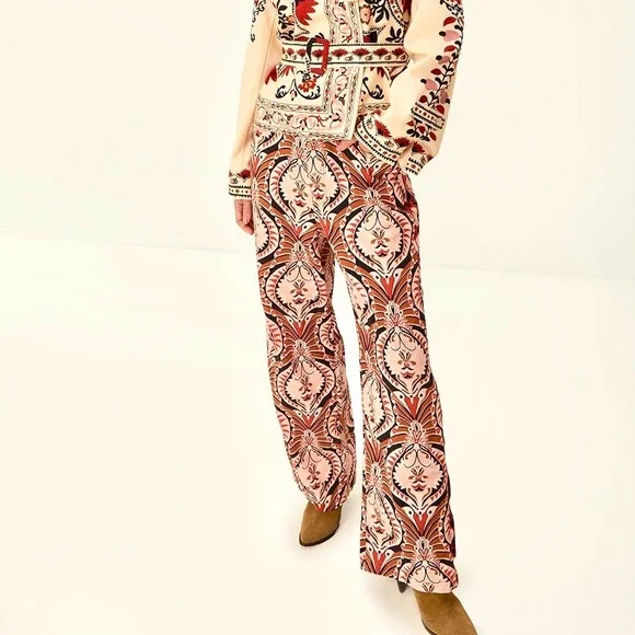 FARM Rio Multicolor Bold Pineapple “Jewelry” Wide-Leg Pants - Picture 5 of 8